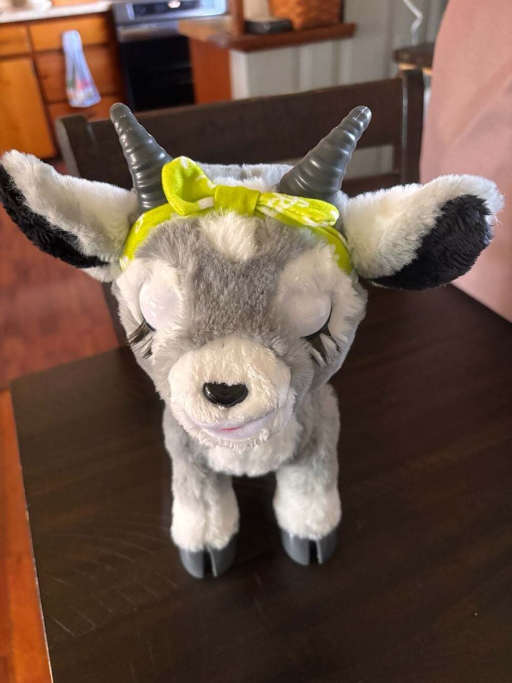 furReal Daisy the Yoga Goat Interactive Plush 11-Inch Toy